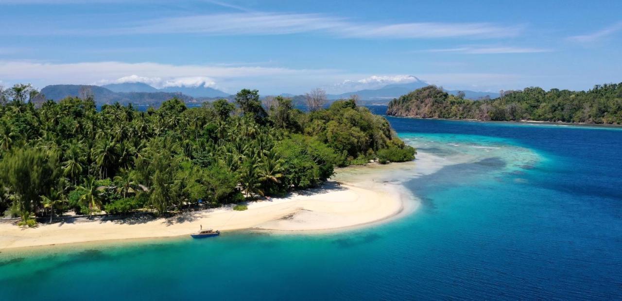 Blue Bay Divers Likupang Bangka Luaran gambar
