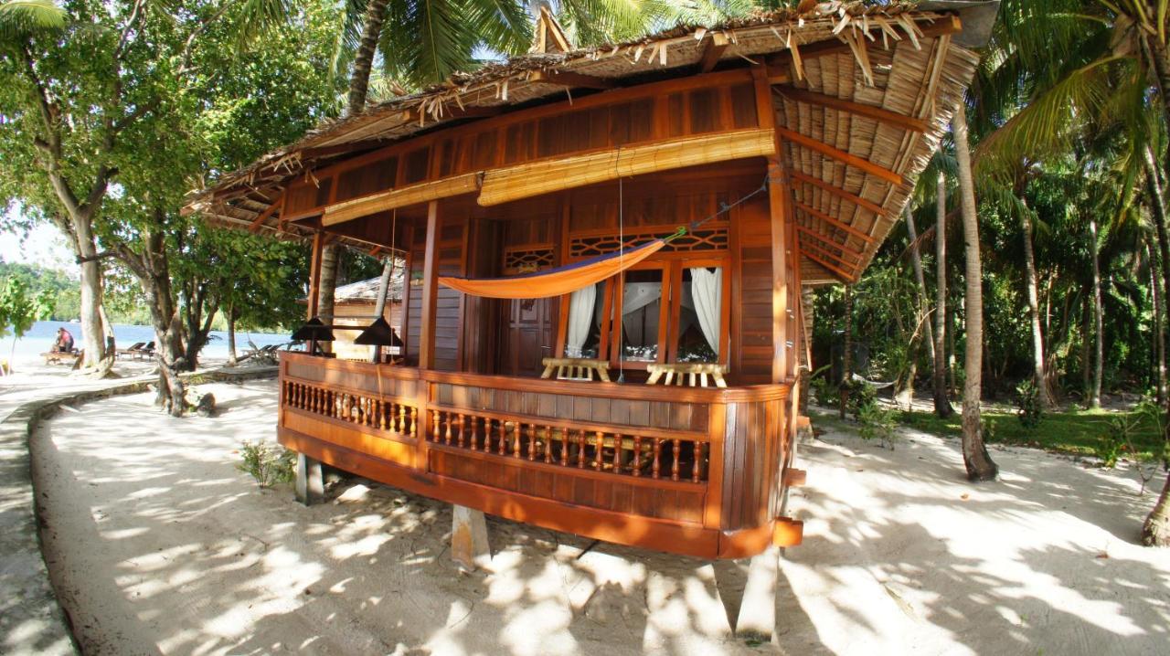 Blue Bay Divers Likupang Bangka Luaran gambar