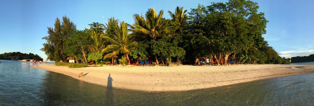 Blue Bay Divers Likupang Bangka Luaran gambar