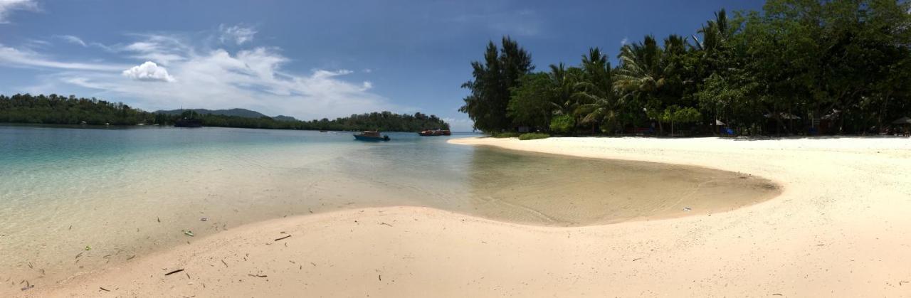 Blue Bay Divers Likupang Bangka Luaran gambar