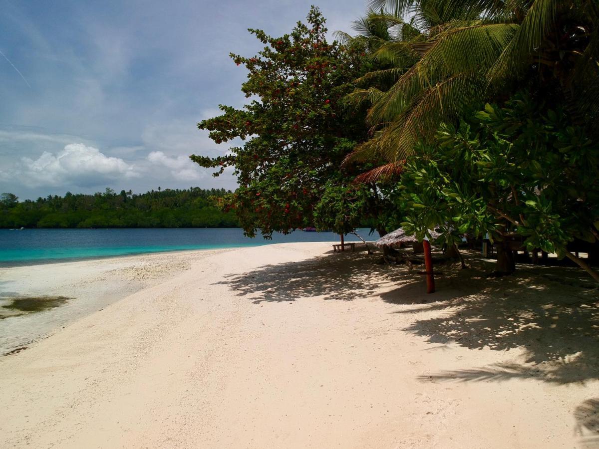 Blue Bay Divers Likupang Bangka Luaran gambar